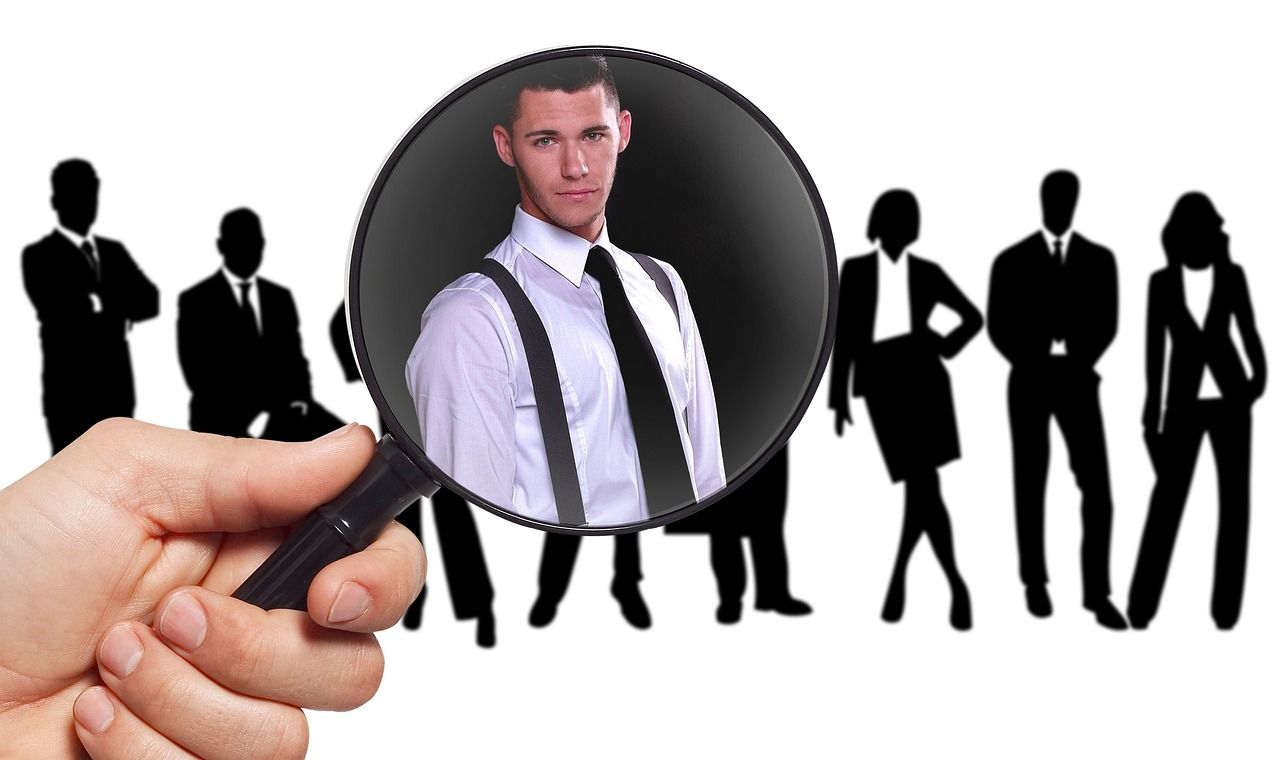 découvrez nos solutions de gestion des ressources humaines pour optimiser le recrutement, la formation et le développement des talents au sein de votre entreprise.