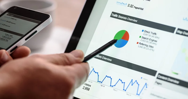 Comment le CRO s’articule avec le SEO et les Ads